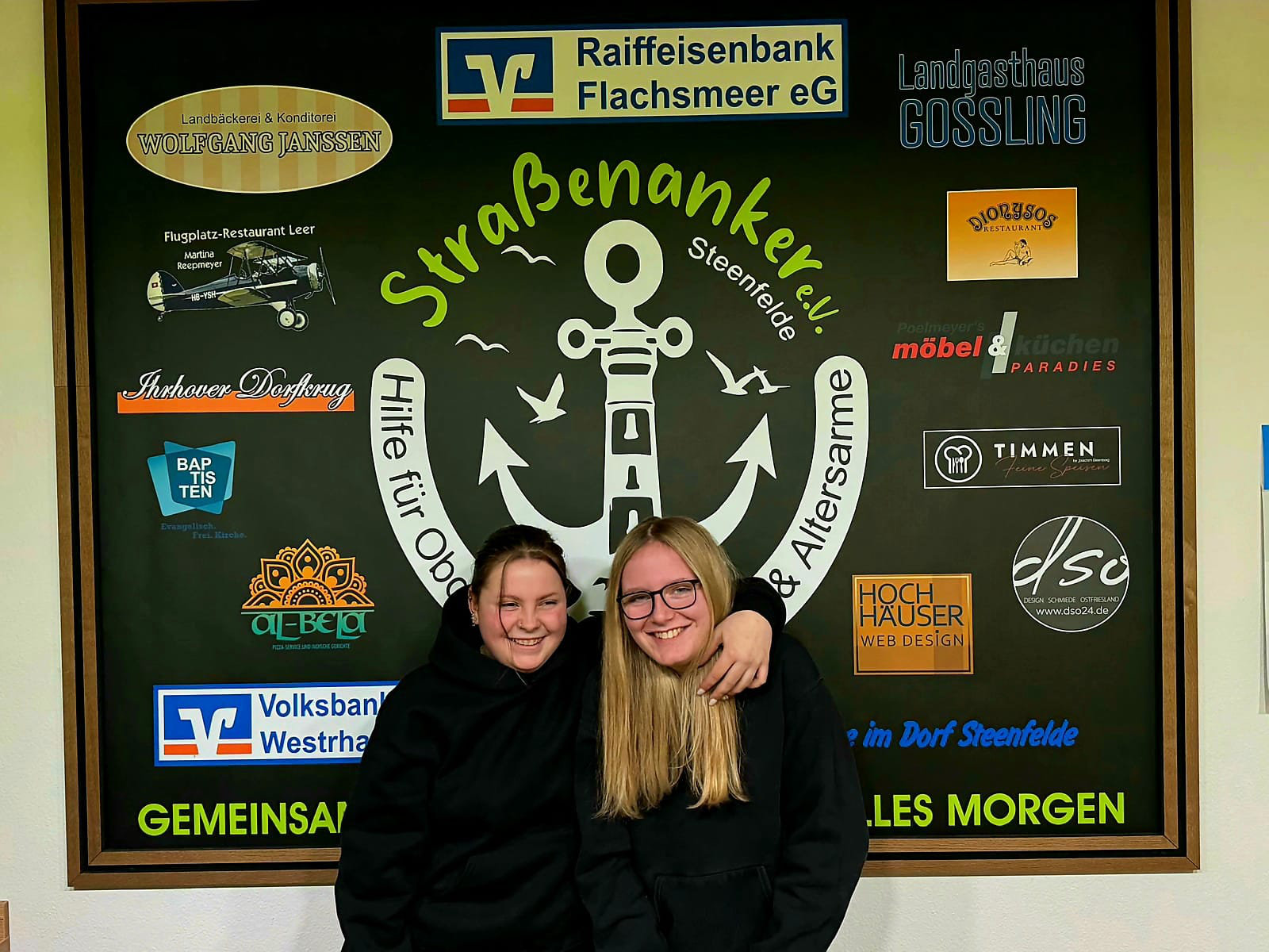 Schriftführerinnen Sina Weelborg und Marie-Cruz van Santen